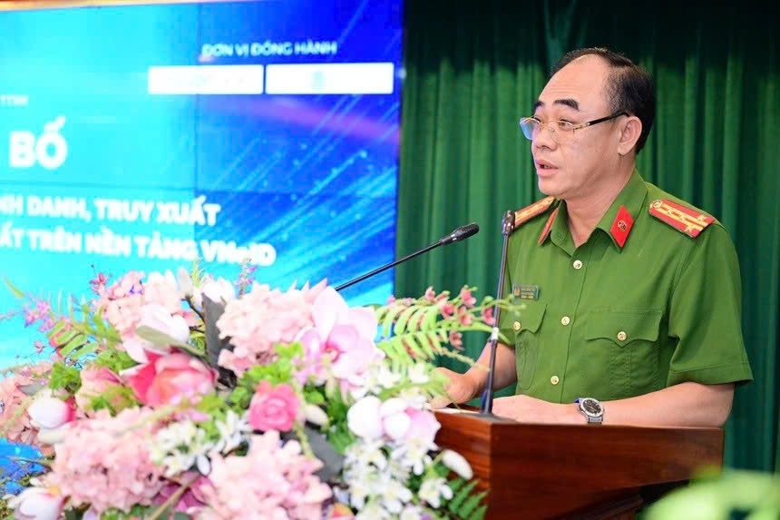 Đại tá Trần Hồng Phú, Phó Cục trưởng Cục C06, phát biểu tại lễ công bố. Ảnh: Xuân Trung.